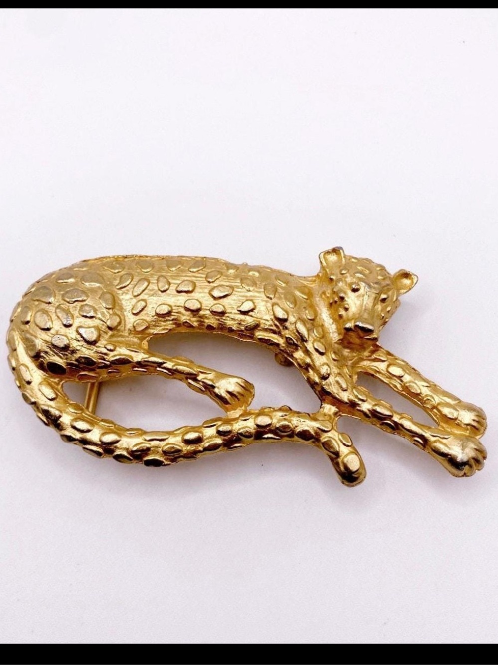 Gold cheetah leopard jaguar puma-Shaped belt buckle- Gold Tone